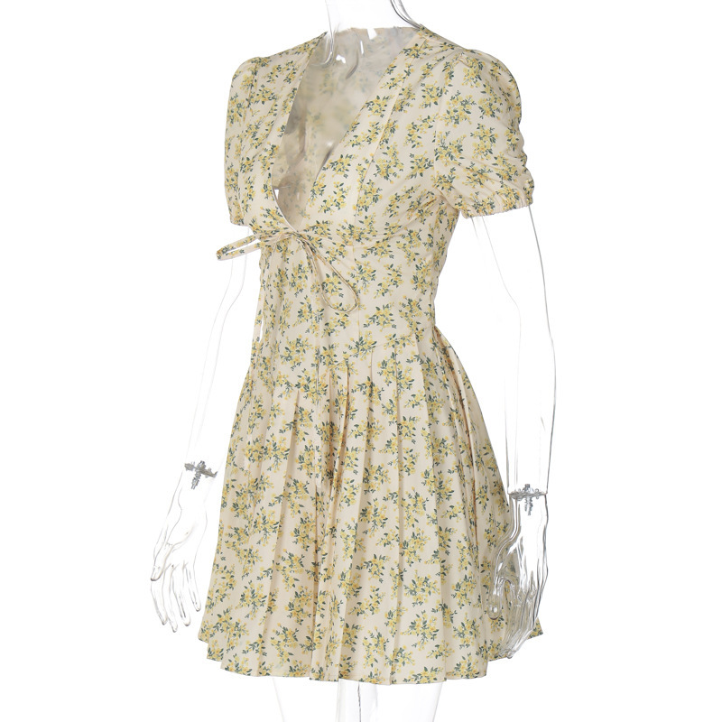 Sexy Deep V-Neck Waist-Cinching Short Sleeve Pleated Floral Midi Dress