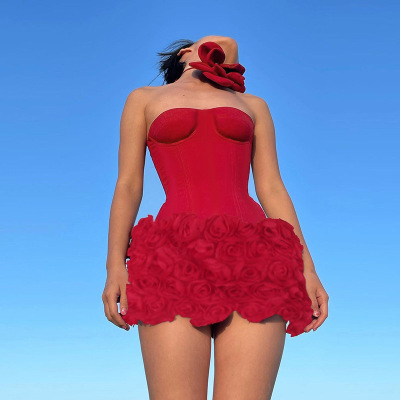 Elegant Strapless Evening Gown with 3D Floral Appliqués & Textured Fabric 02