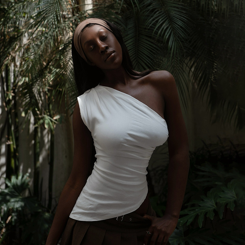 Off-the-Shoulder Fitted Tank Top with Asymmetrical Neckline