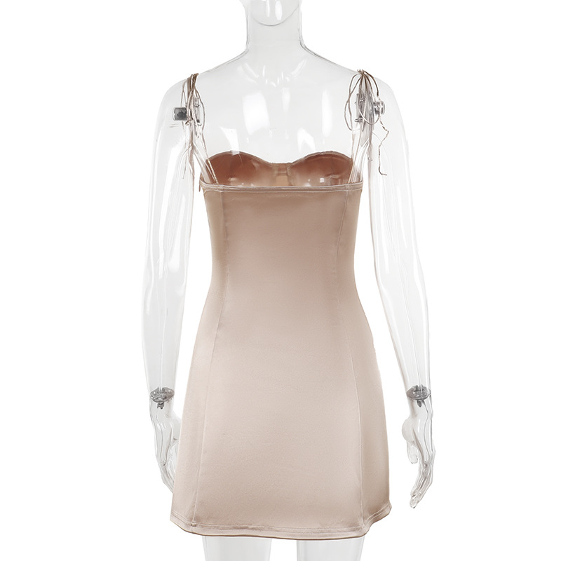 Elegant Strapless Bodycon Dress with Tie Detail