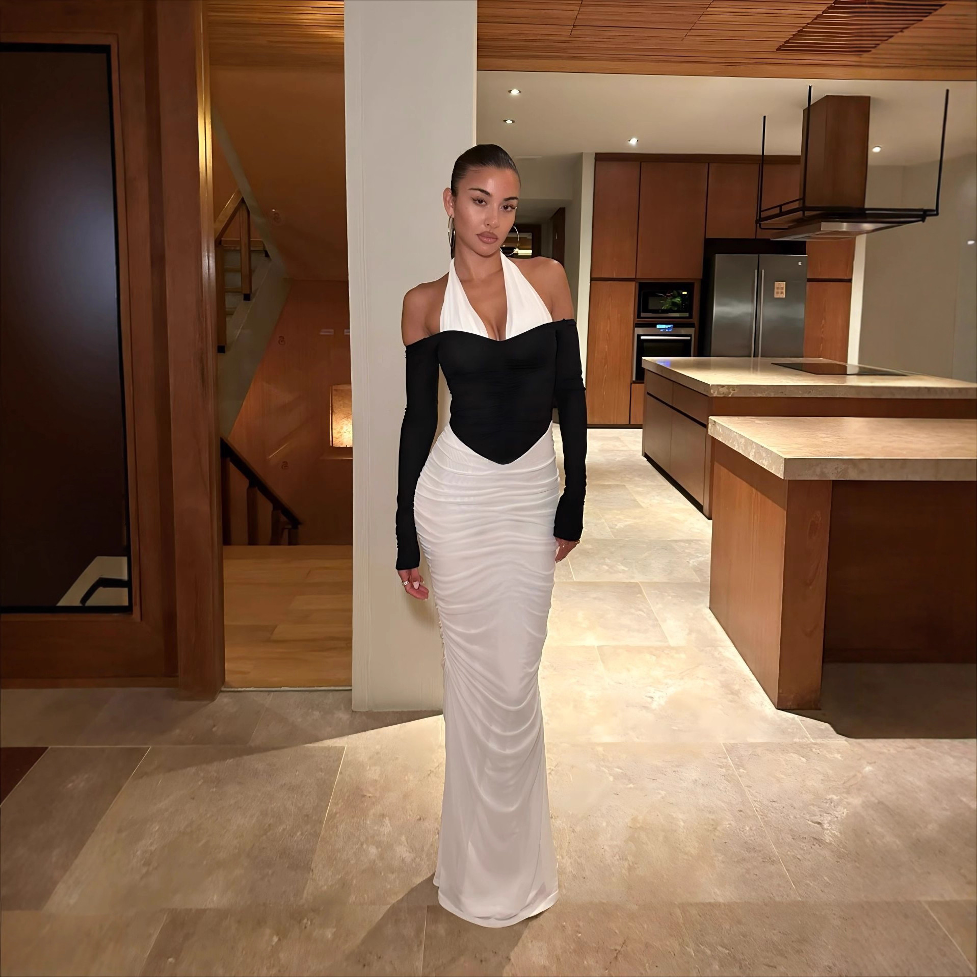 Color-Block Halter Neck Long Sleeve Maxi Dress with Sheer Mesh Panel & Open Back 