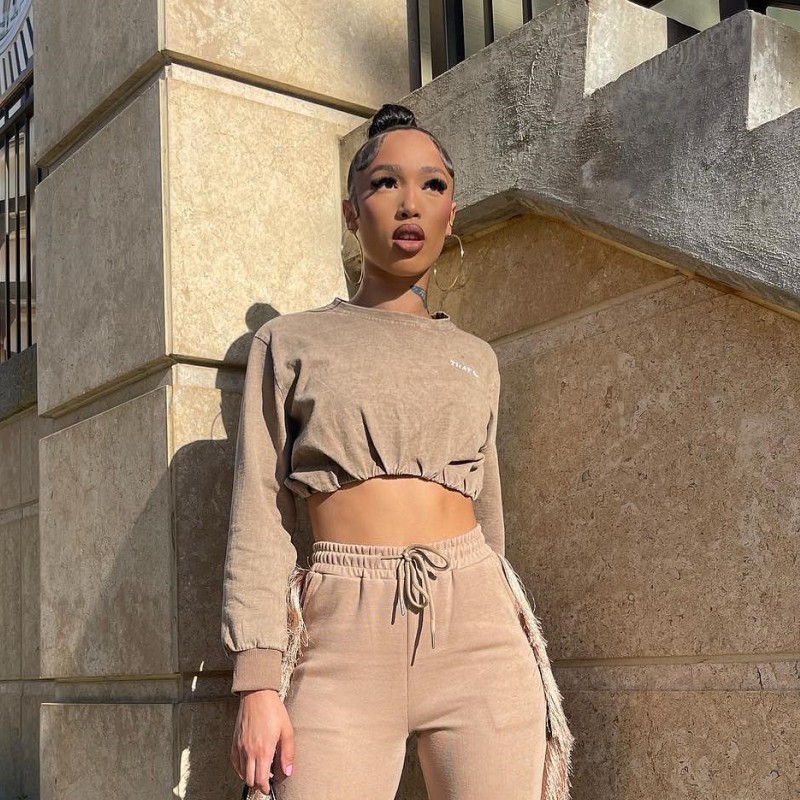  Solid Color Cropped Sweatshirt Round Neck Long Sleeve Crop Top