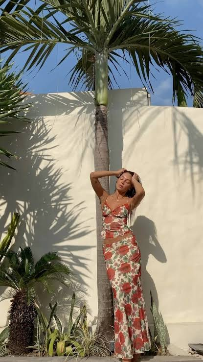 Fashion Floral Stamen Print V-Neck Spaghetti Strap Bodycon Maxi set review Abigail Turner