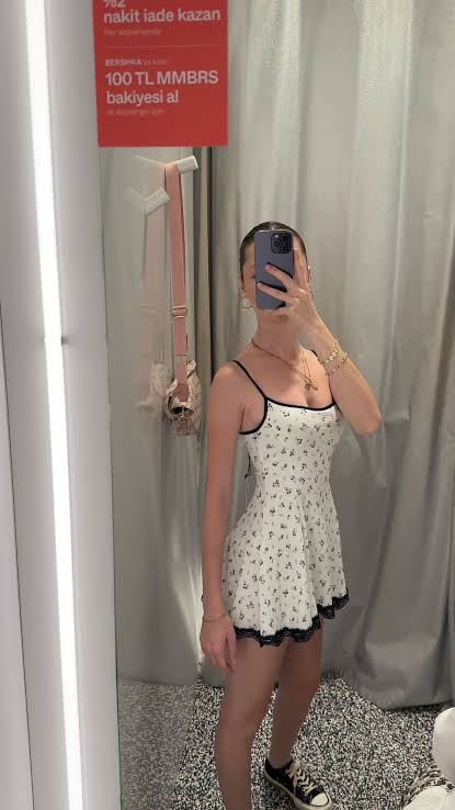 2025 New Floral Print Sleeveless Lace-Trim Mini Dress review Daniel Martinez