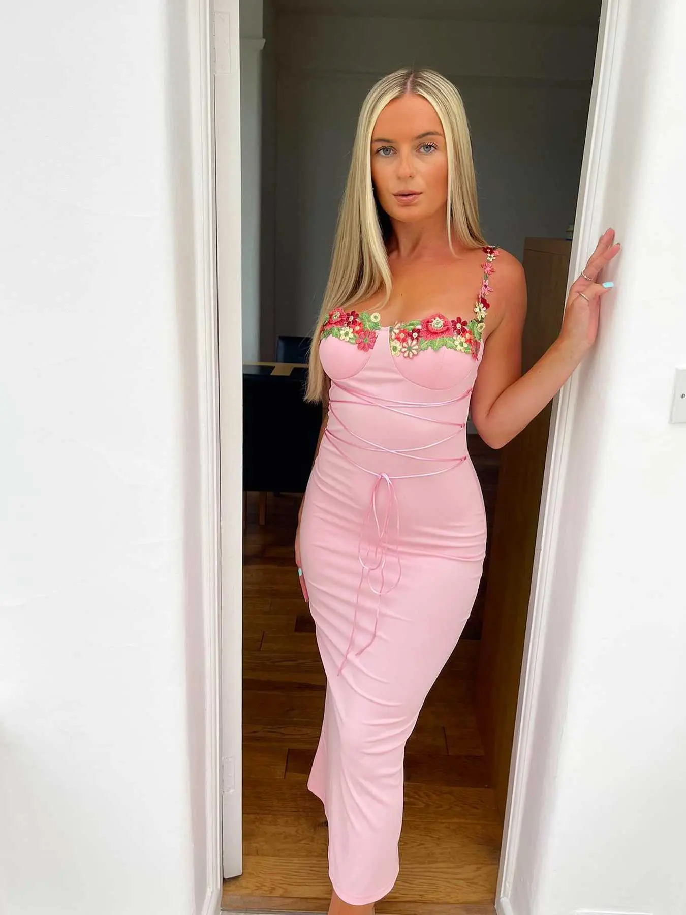 Summer New Sexy Bodycon Maxi Dress with Built-in Cups & Appliqué review Sophia Reed