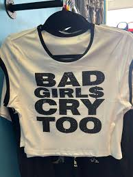 Graphic Letter Print Color-Block Short Sleeve Tee review Emily Thompson