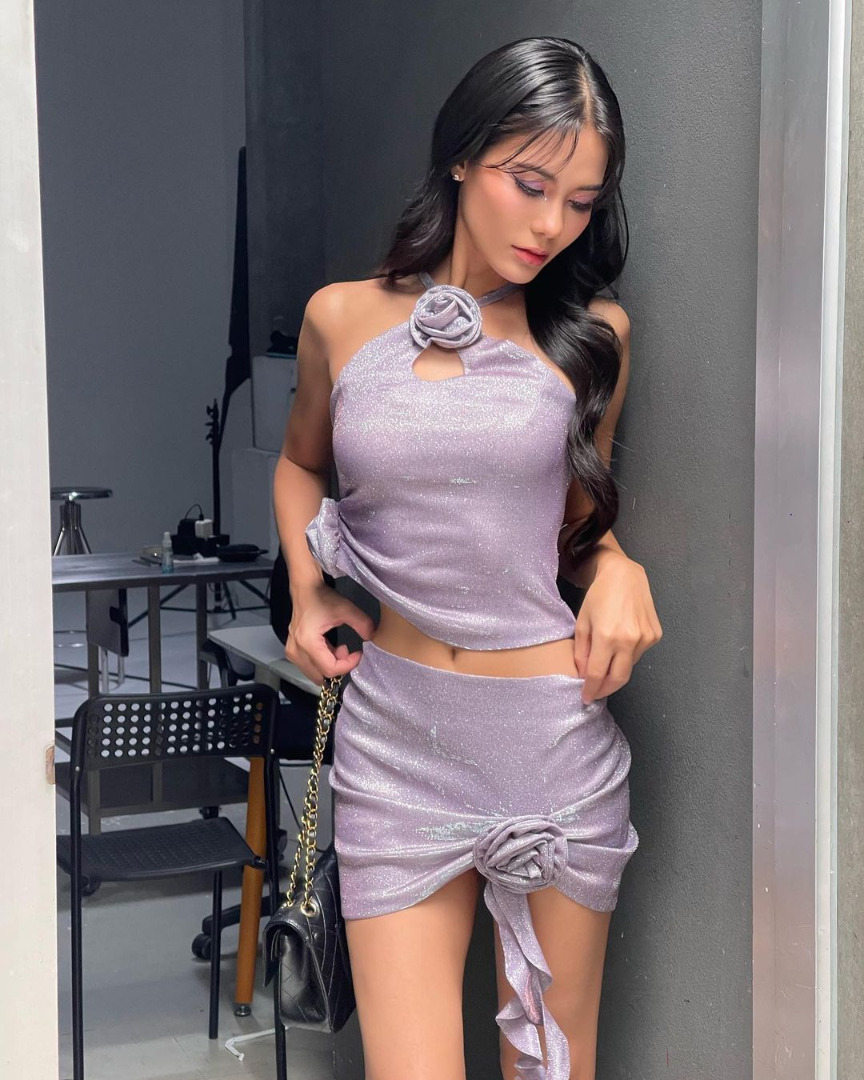 2025 New Women's 3D Floral Appliqué Top with Ruffled Skirt Set  review Olivia Carter