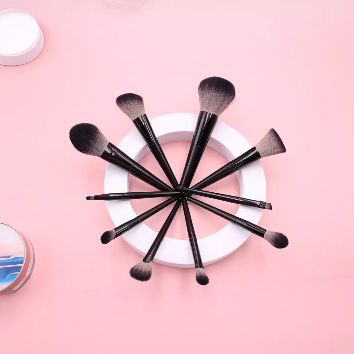 10 portable mini makeup brushes
