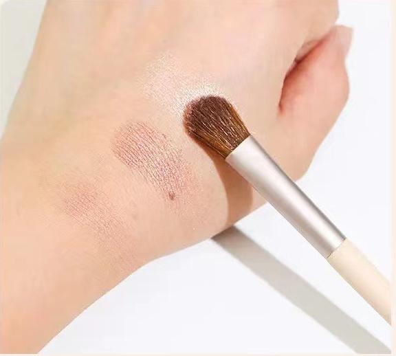 12 makeup brush set with soft animal hair