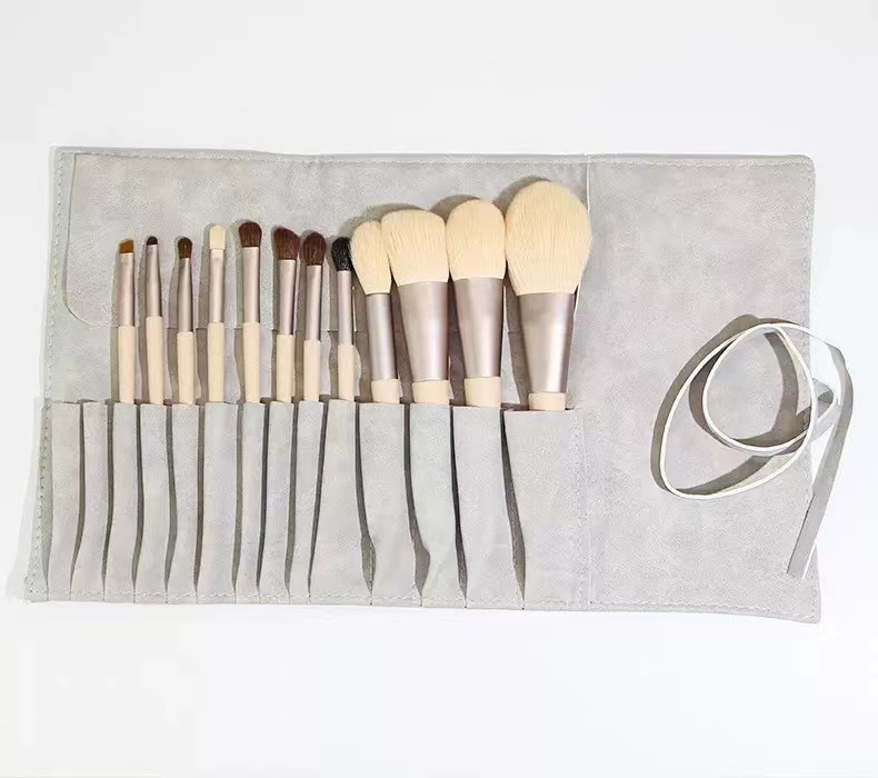 12 makeup brush set with soft animal hair