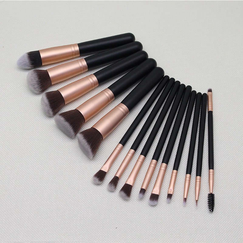 14 sets of makeup brushes with soft bristles