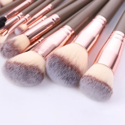15 soft hair powder  blusher foundation make-up eye shadow concealer brushes 01