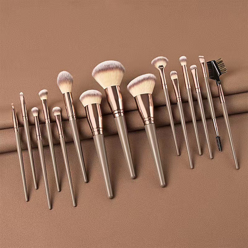 15 soft hair powder  blusher foundation make-up eye shadow concealer brushes