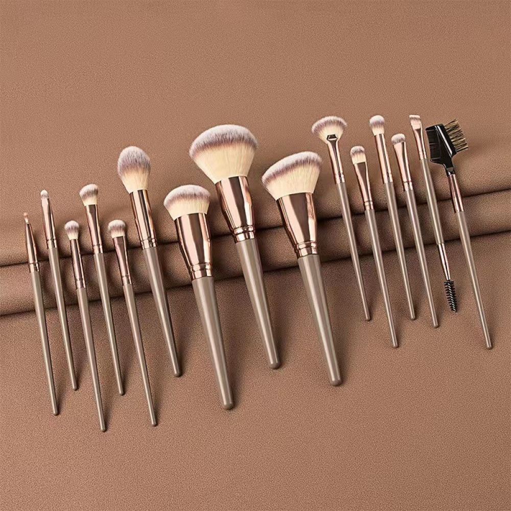 15 soft hair powder  blusher foundation make-up eye shadow concealer brushes