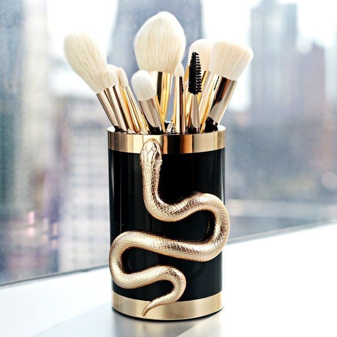 10 3D snake Teng makeup brushes