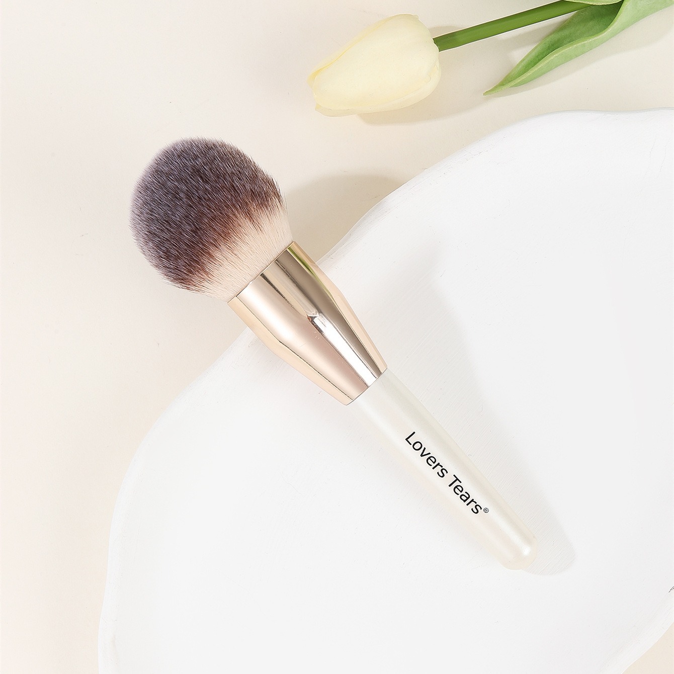 Lovers Tears single bulb makeup brush