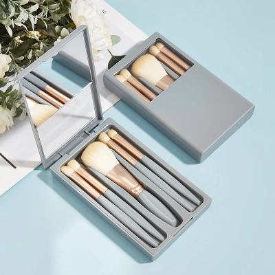 5 travel sets with mirror makeup brushes 01