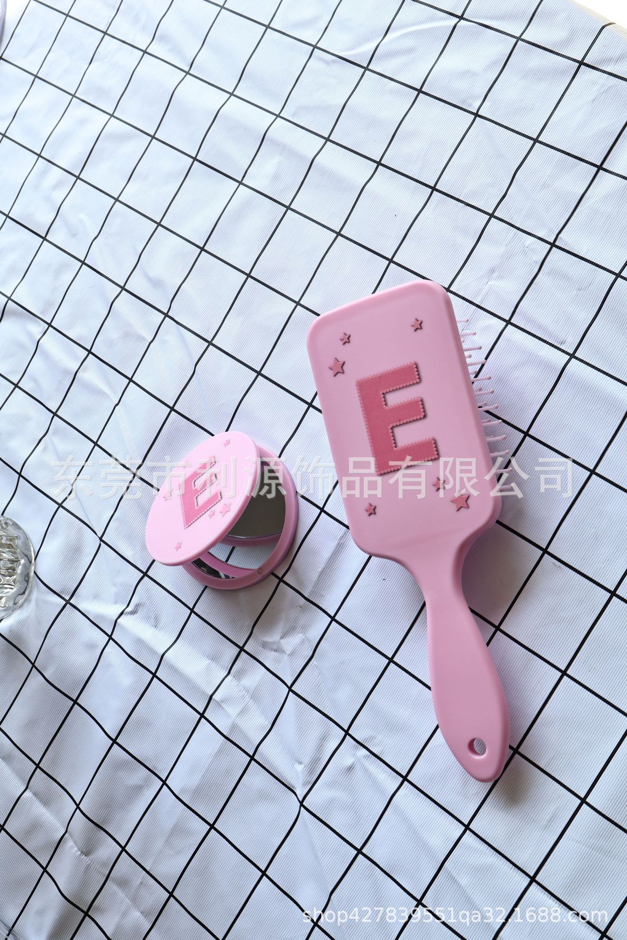 Square large airbag comb with folding mirror