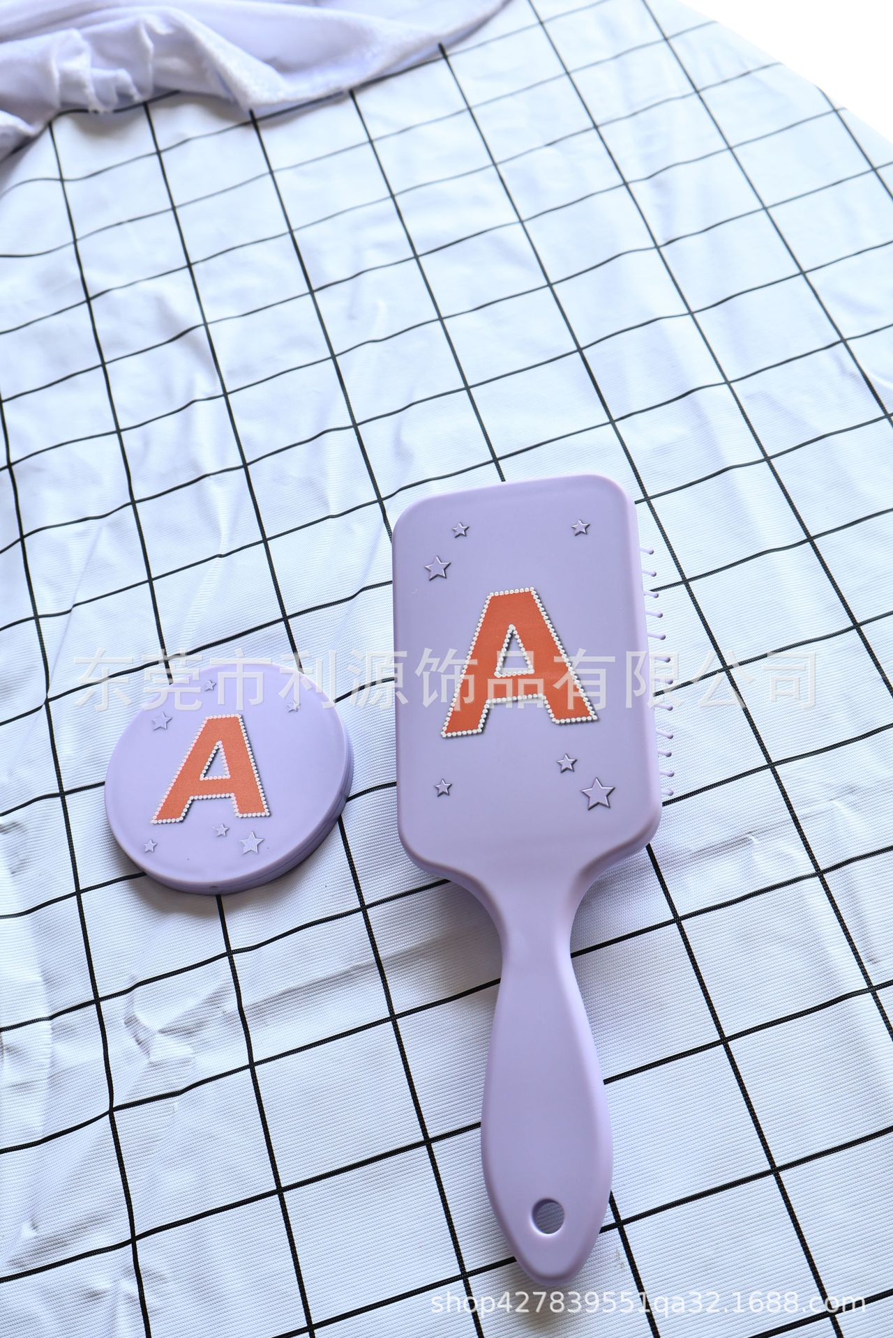 Square large airbag comb with folding mirror