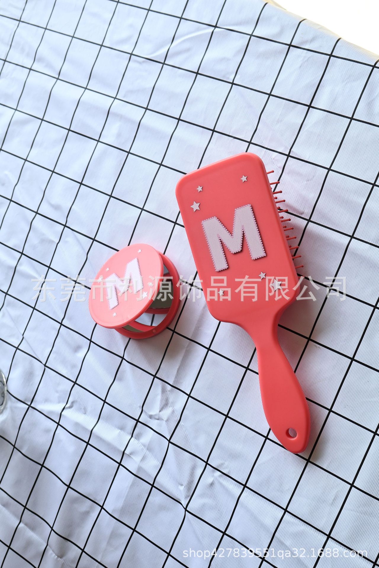 Square large airbag comb with folding mirror