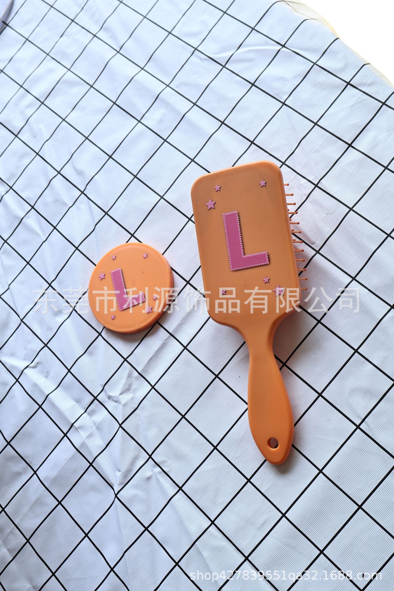 Square large airbag comb with folding mirror