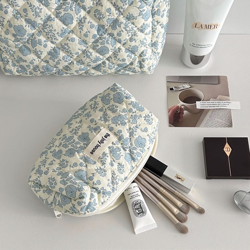 Blue floral quilted makeup bag with large capacity
