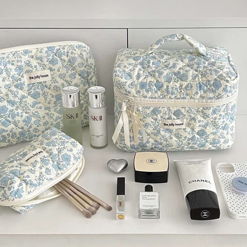Blue floral quilted makeup bag with large capacity