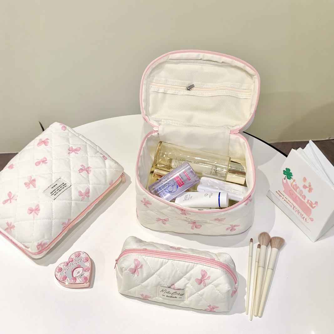 Bow travel portable makeup bag