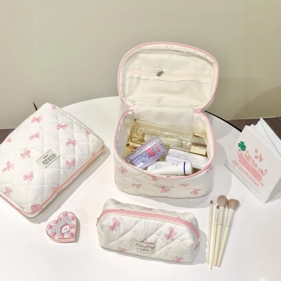 Bow travel portable makeup bag 01