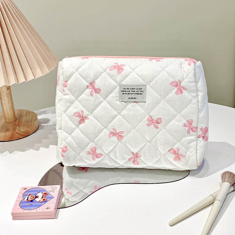 Bow travel portable makeup bag