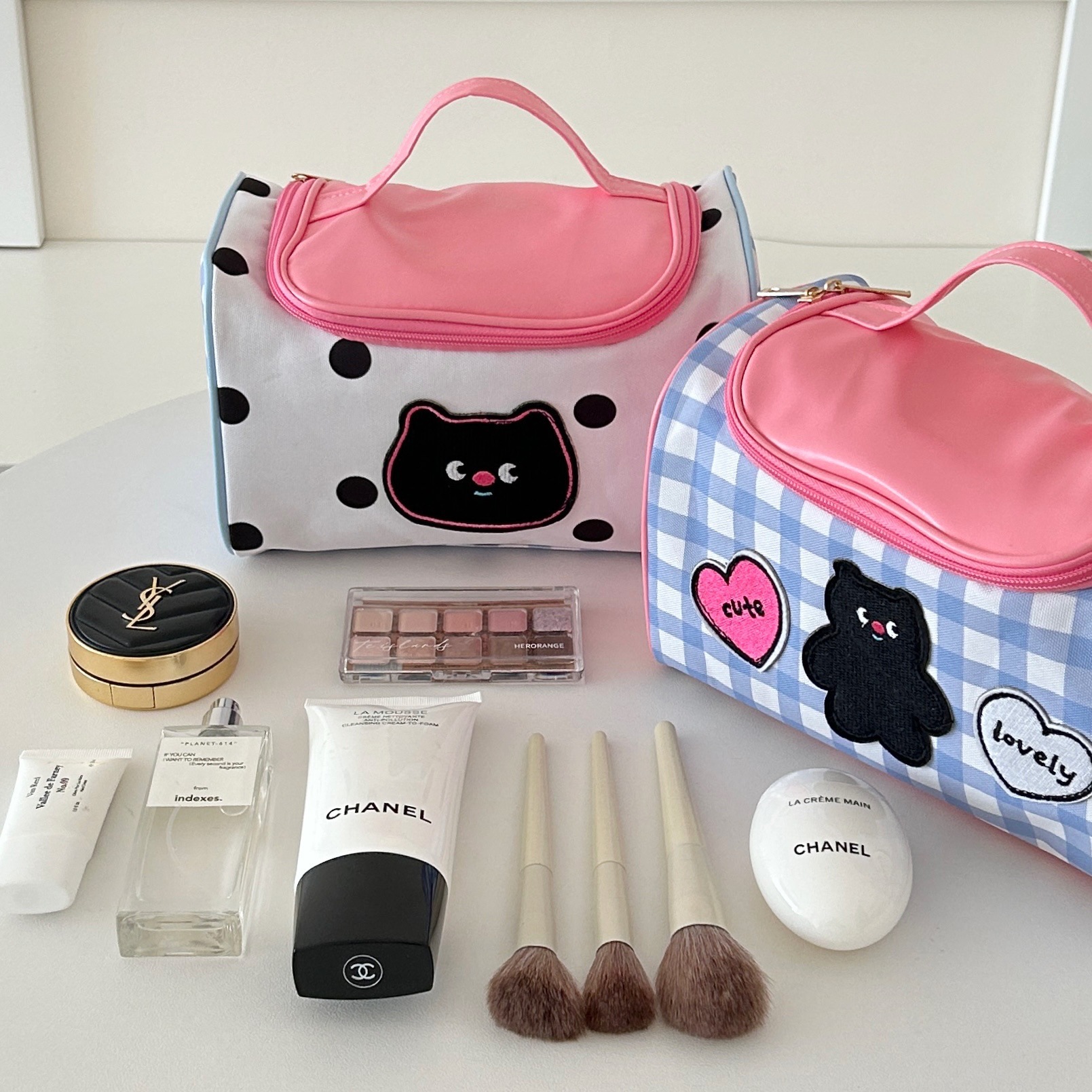 Cute Cat Handheld Makeup Bag