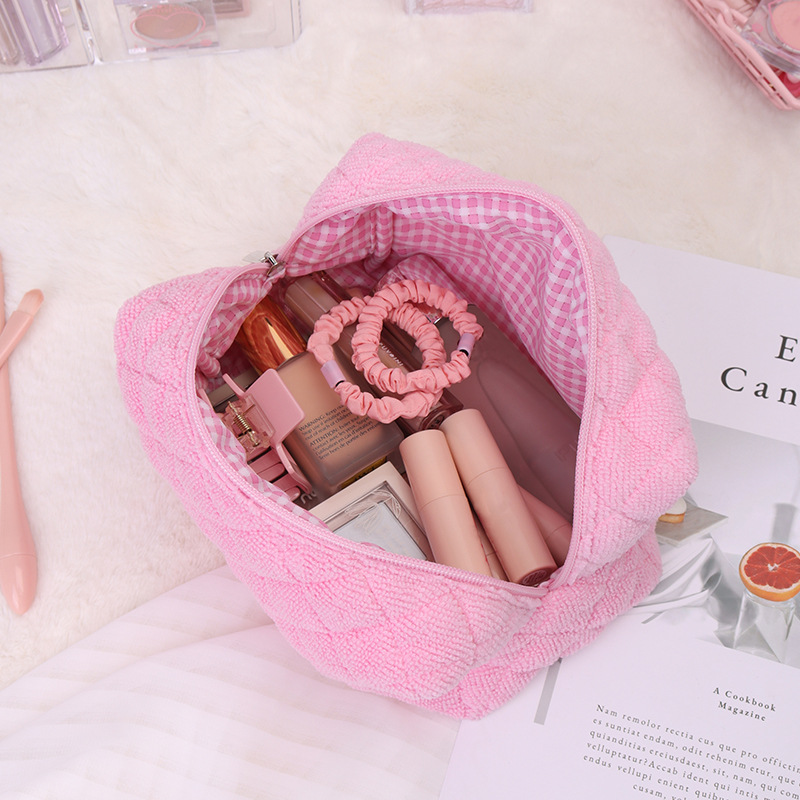 Plush pencil case, large capacity, dirt resistant makeup bag