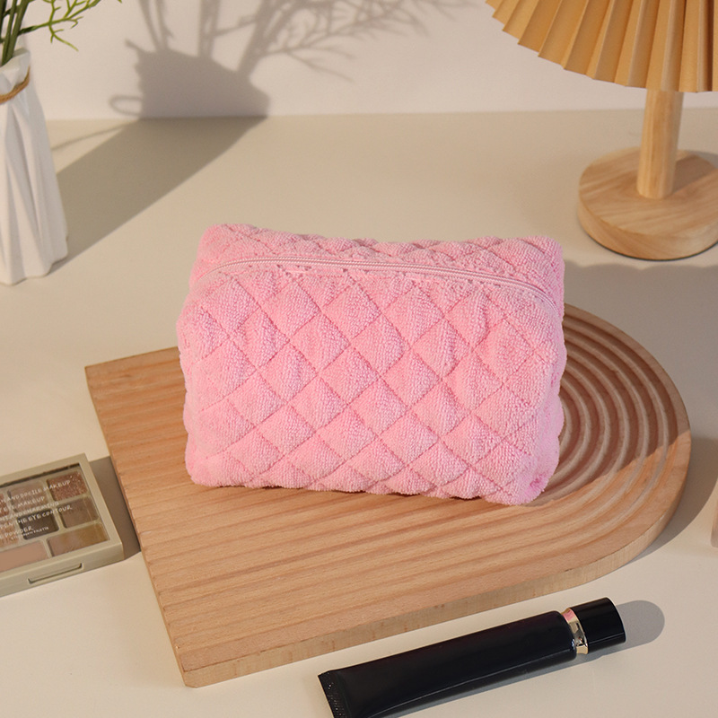 Plush pencil case, large capacity, dirt resistant makeup bag