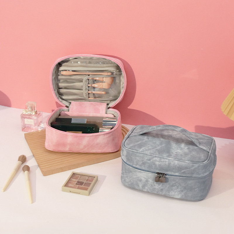 Wind Quilted Checkered Makeup Bag with Large Capacity