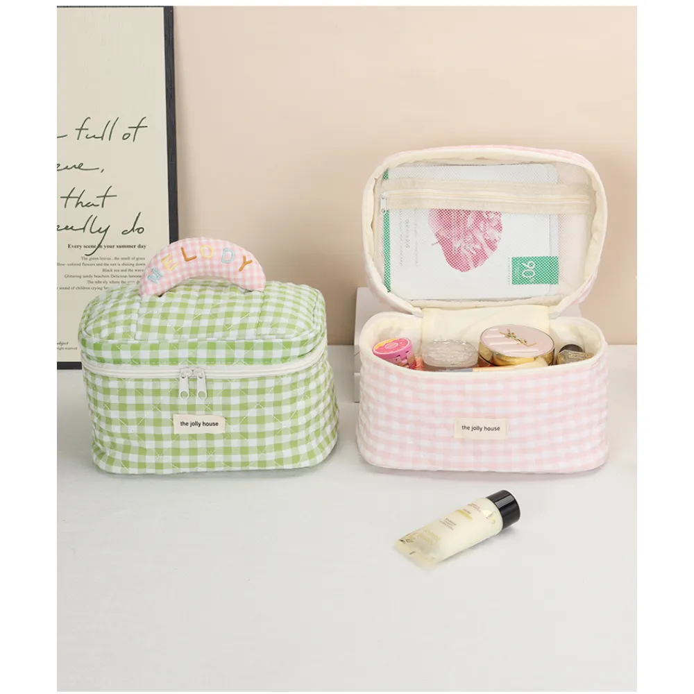 Wind Quilted Checkered Makeup Bag with Large Capacity