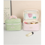 Wind Quilted Checkered Makeup Bag with Large Capacity