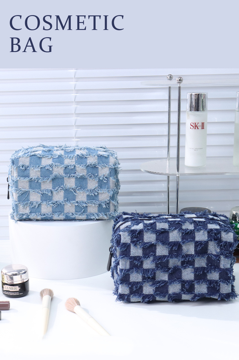 Cowboy Chess Card Grid Portable Makeup Bag with Large Capacity