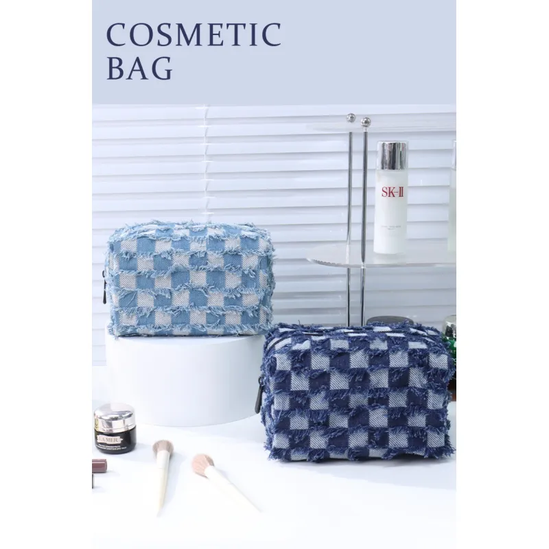 Cowboy Chess Card Grid Portable Makeup Bag with Large Capacity