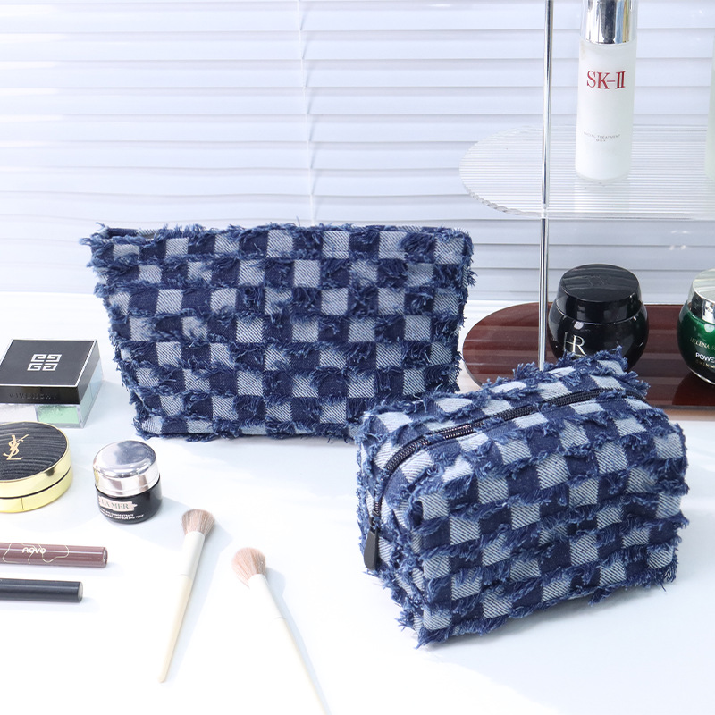 Cowboy Chess Card Grid Portable Makeup Bag with Large Capacity