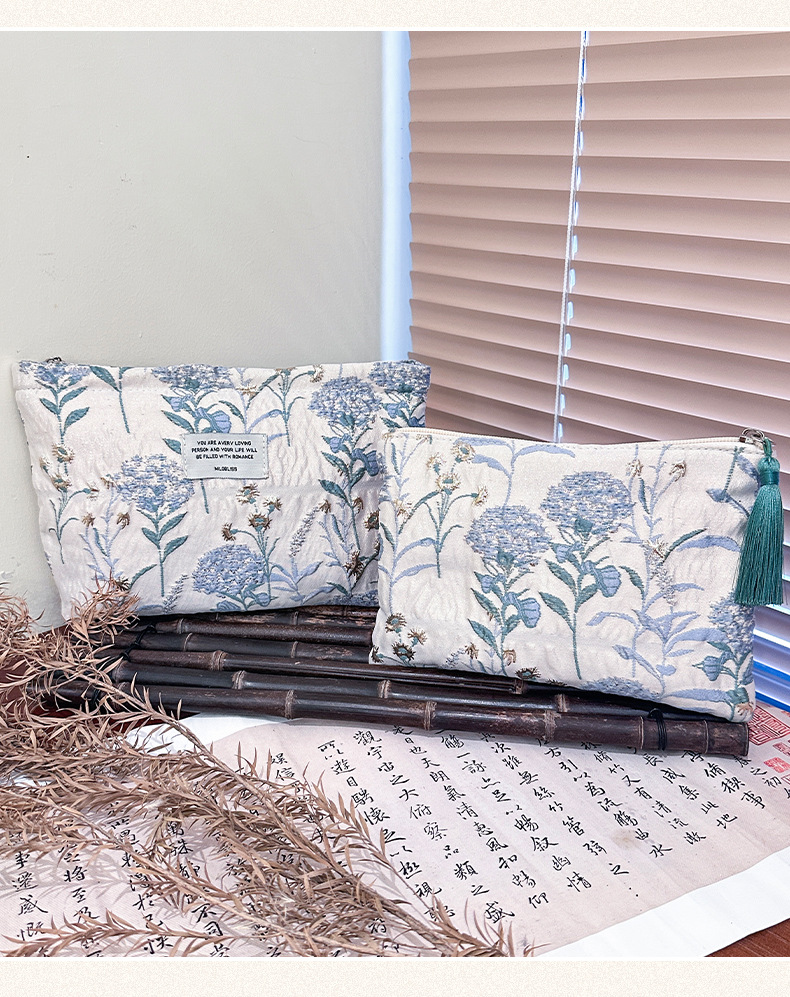 Dandelion relief makeup bag