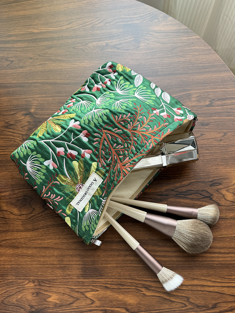 Fresh large capacity portable makeup bag