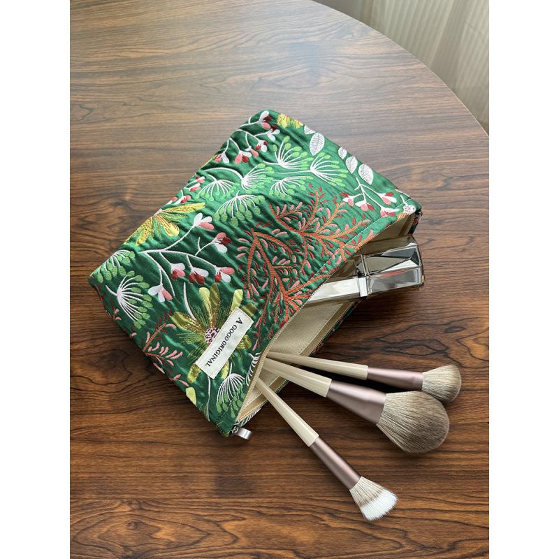 Fresh large capacity portable makeup bag