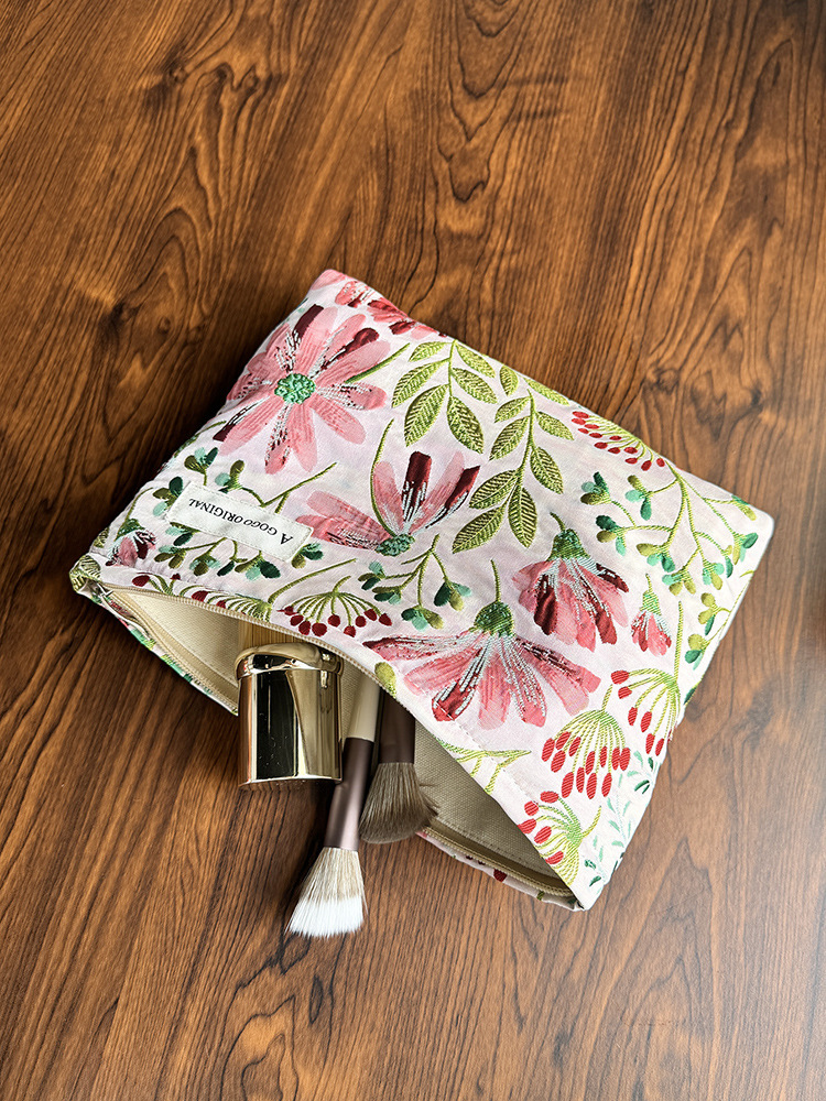 Fresh large capacity portable makeup bag