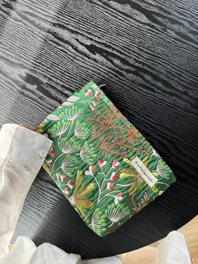 Fresh large capacity portable makeup bag