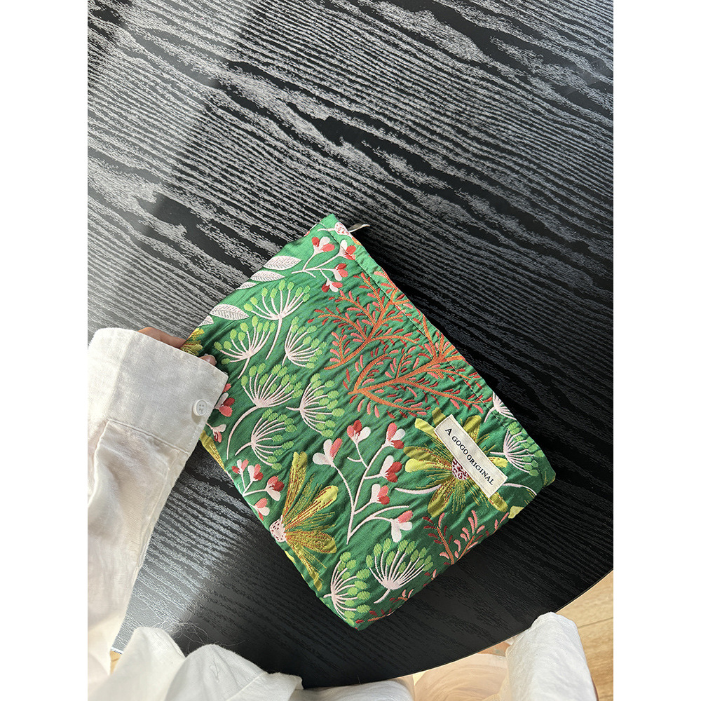 Fresh large capacity portable makeup bag