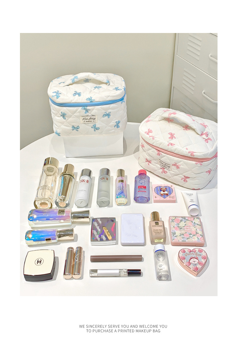 Small, Fresh, Cute Quilted White Bottom Bow Makeup Bag