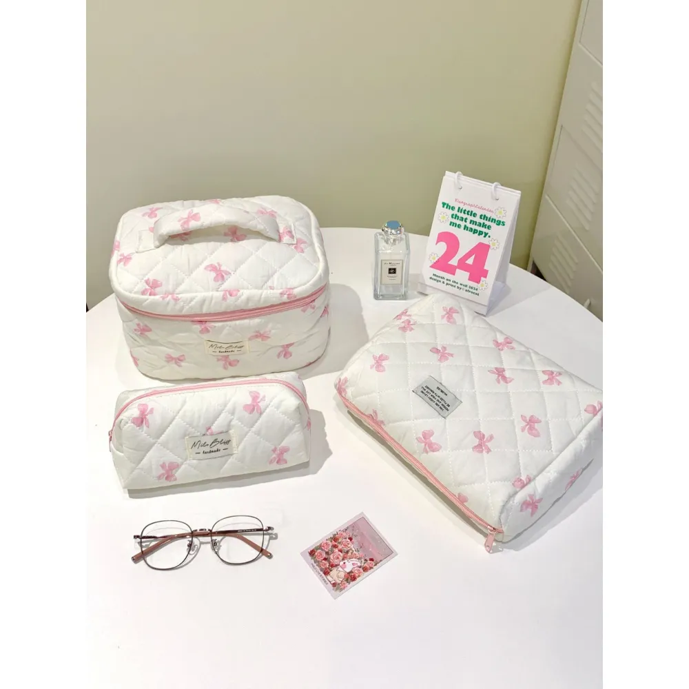 Small, Fresh, Cute Quilted White Bottom Bow Makeup Bag