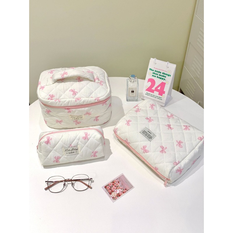 Small, Fresh, Cute Quilted White Bottom Bow Makeup Bag