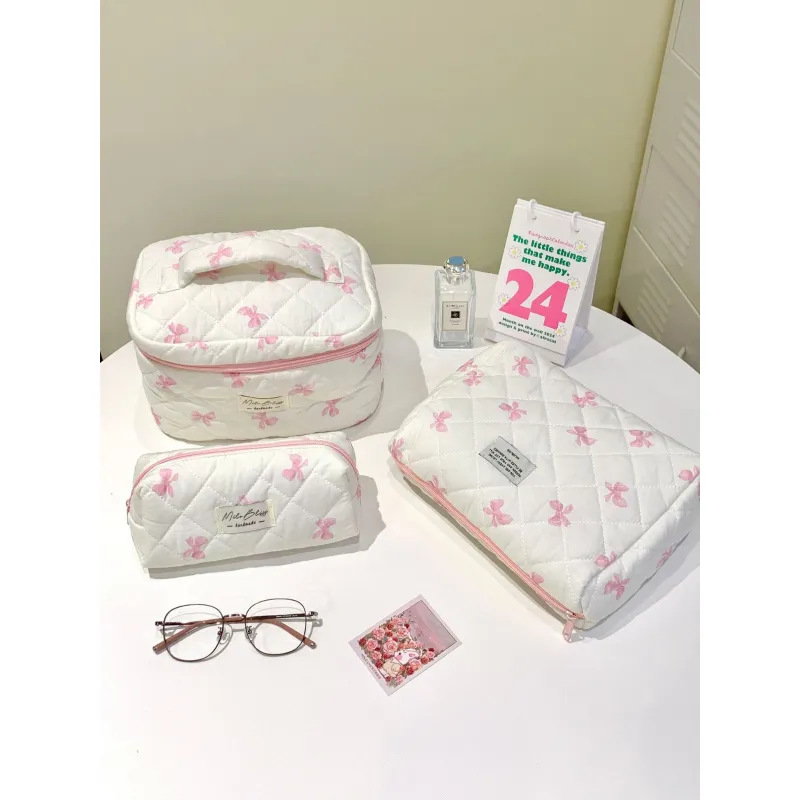 Small, Fresh, Cute Quilted White Bottom Bow Makeup Bag