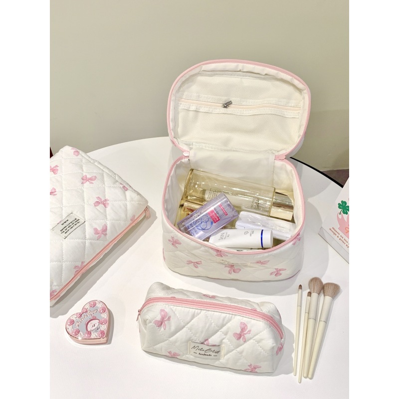 Small, Fresh, Cute Quilted White Bottom Bow Makeup Bag
